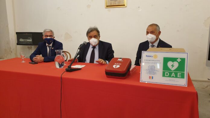 Rotary Palermo donazione defibrillatori