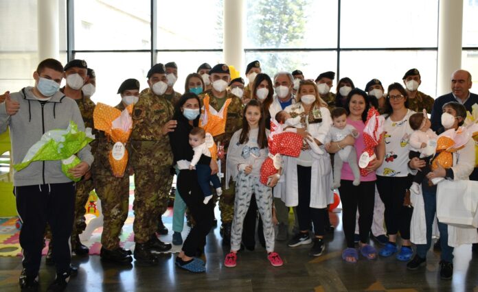 solidarietà - esercito - di cristina