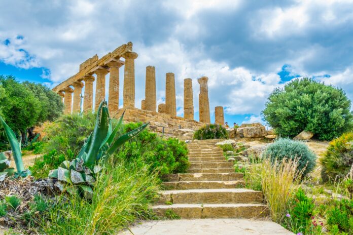 mandorlo in fiore agrigento